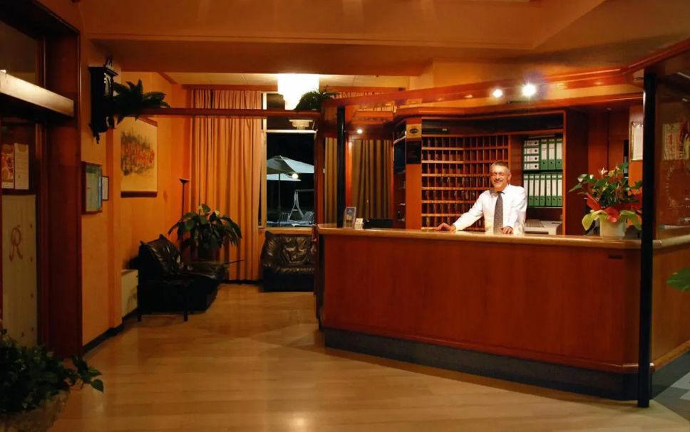 Front desk Photo