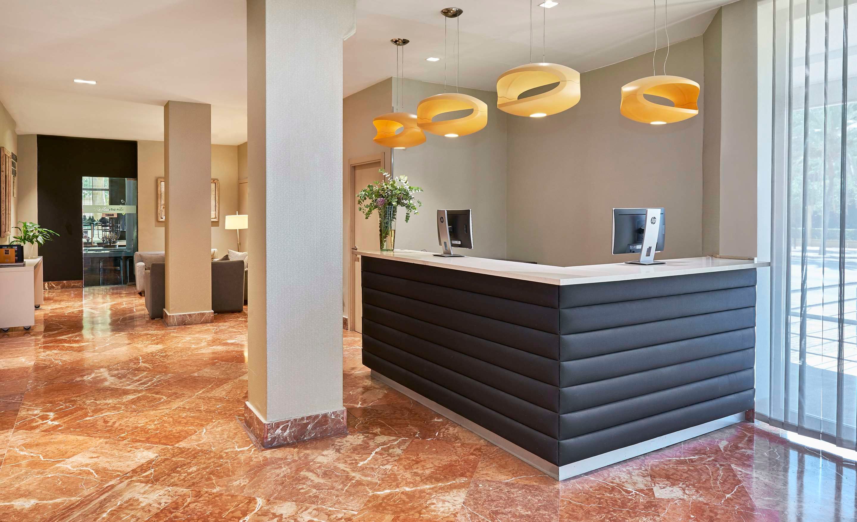 Front desk Photo