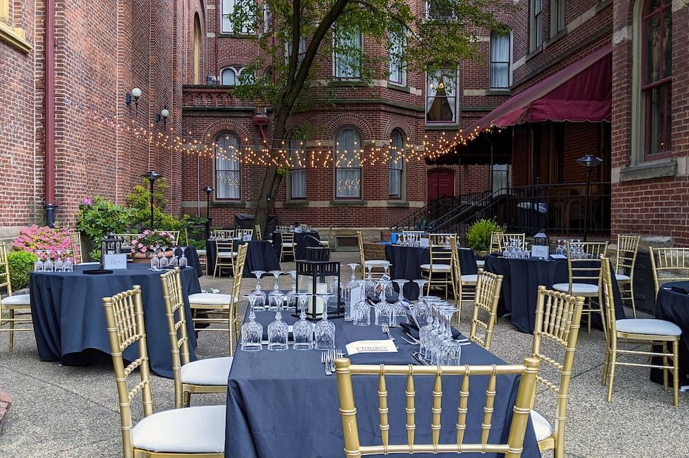Banquet hall