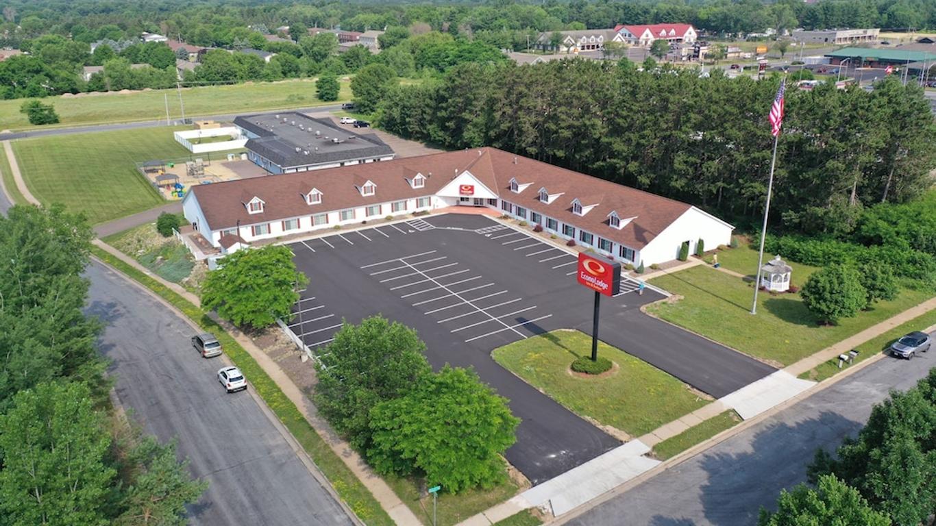 Econo Lodge Inn & Suites