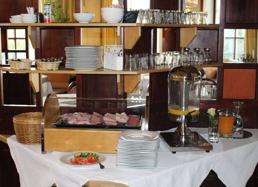 Buffet Photo