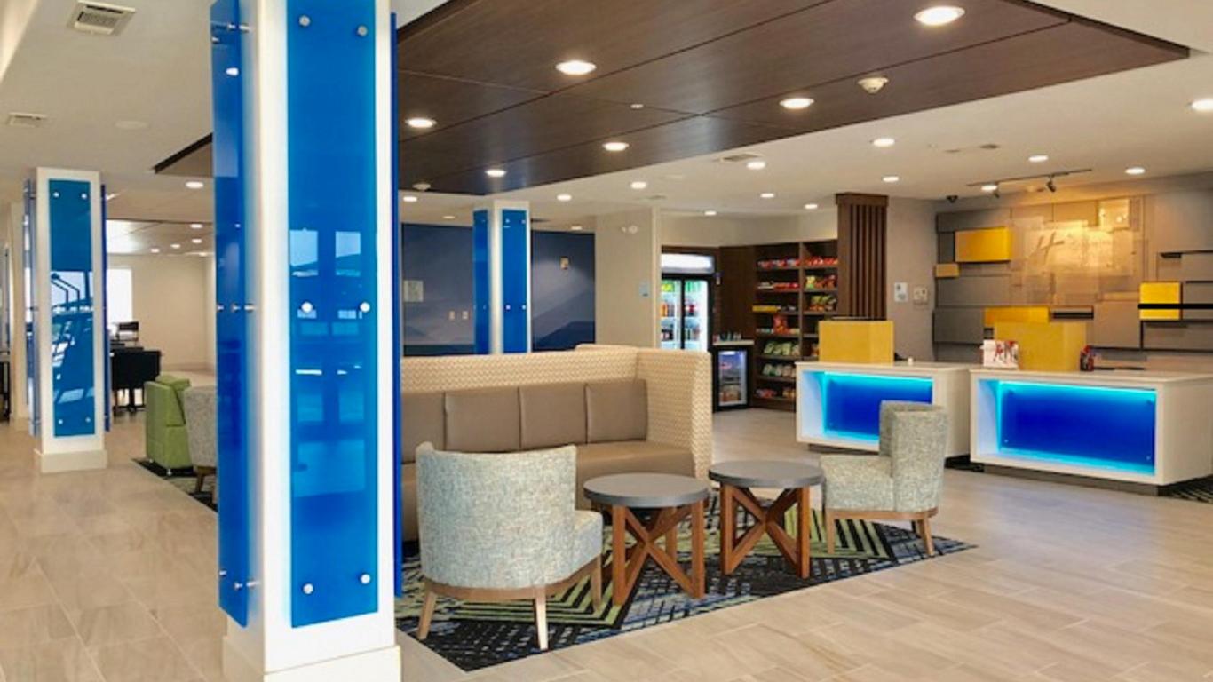 Holiday Inn Express and Suites Longview South I20, an IHG Hotel