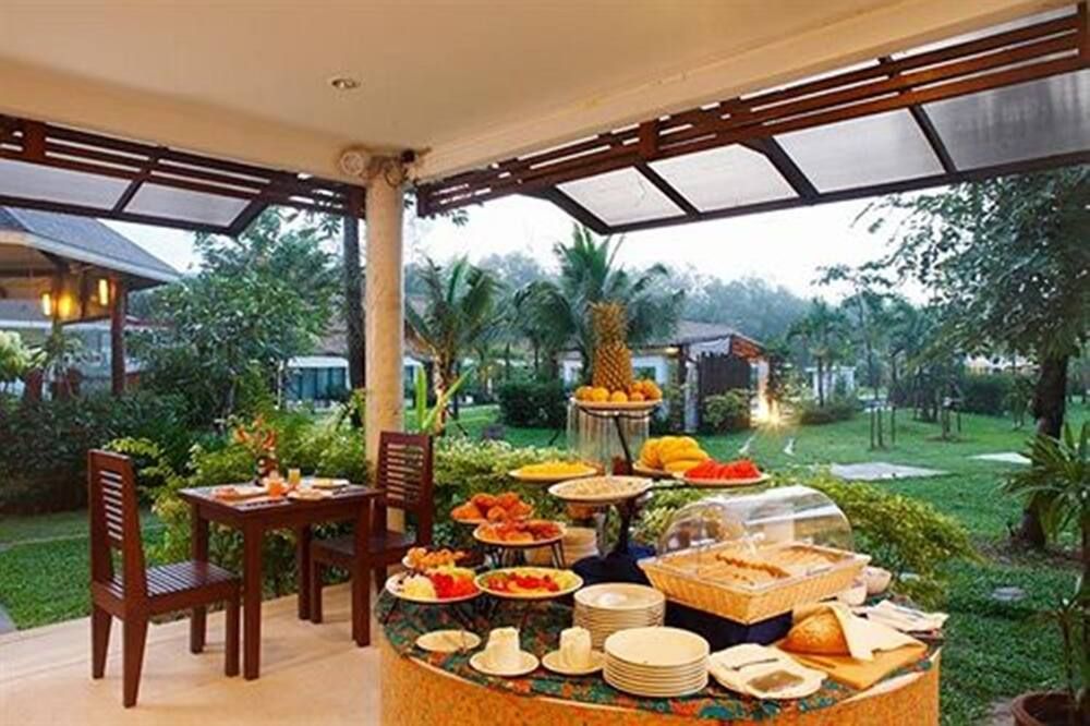 Buffet Photo