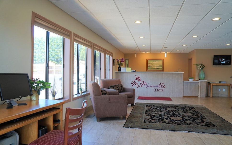 Front desk Photo