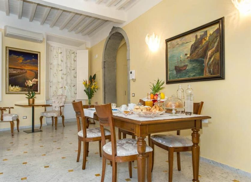 Dining room Photo