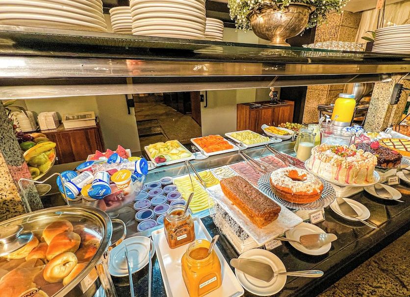 Buffet Photo