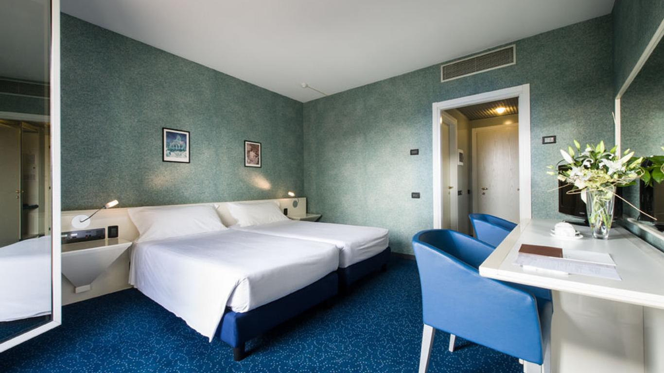 Viest Hotel