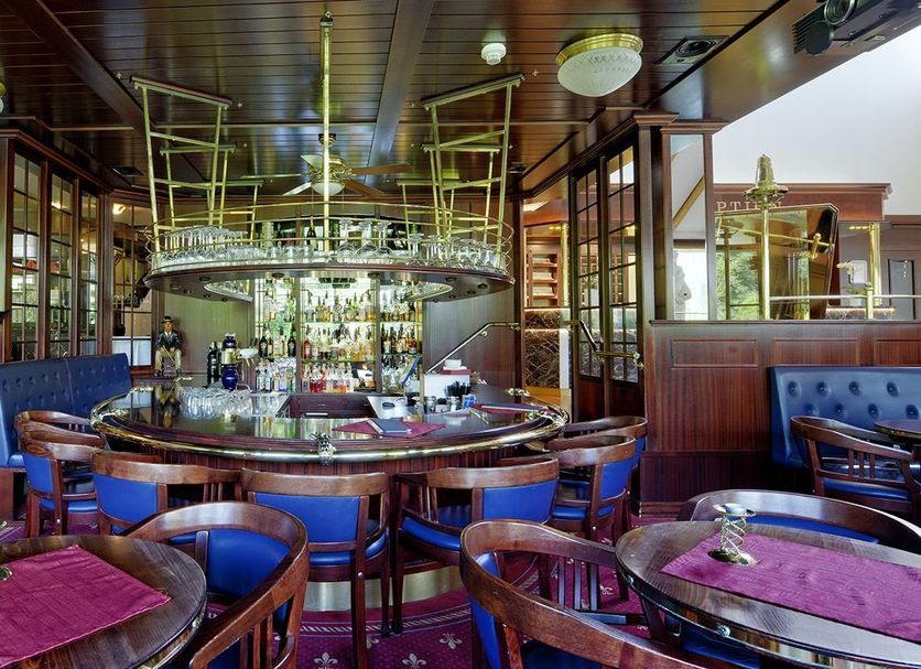 Bar Photo