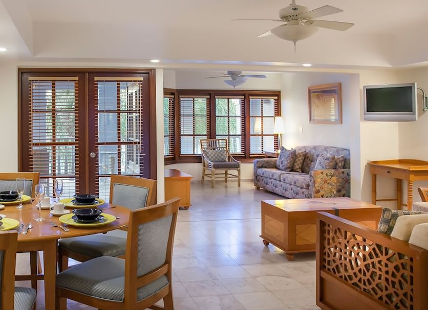Dining room Photo