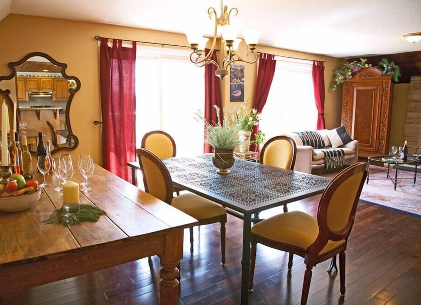 Dining room Photo