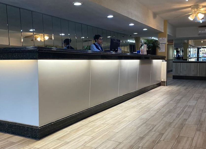 Front desk Photo