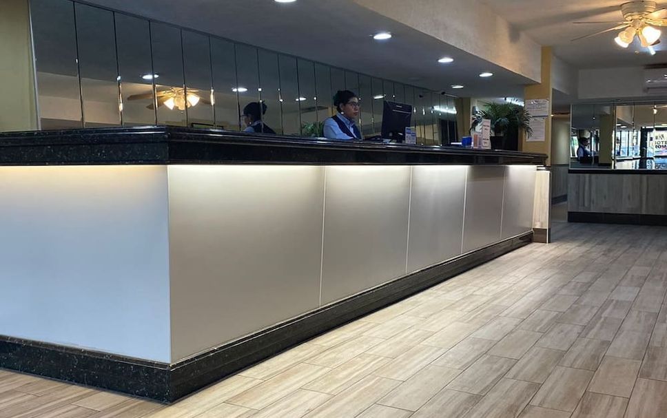 Front desk Photo
