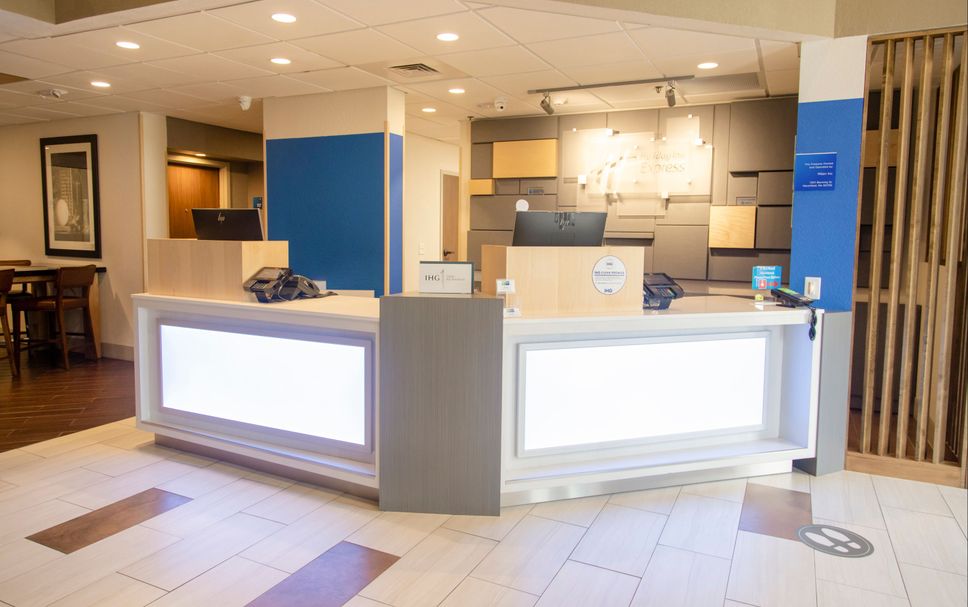 Front desk Photo