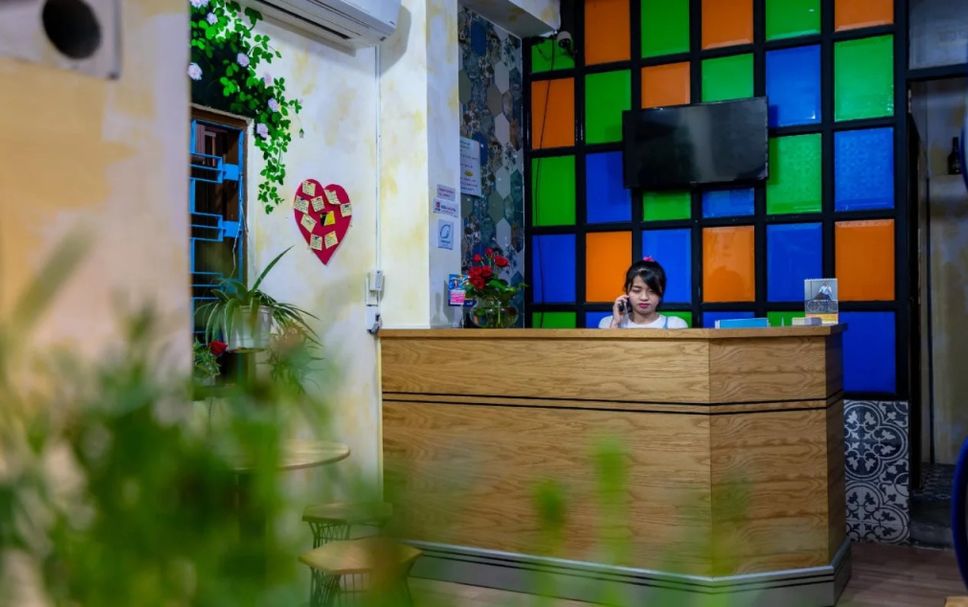 Front desk Photo
