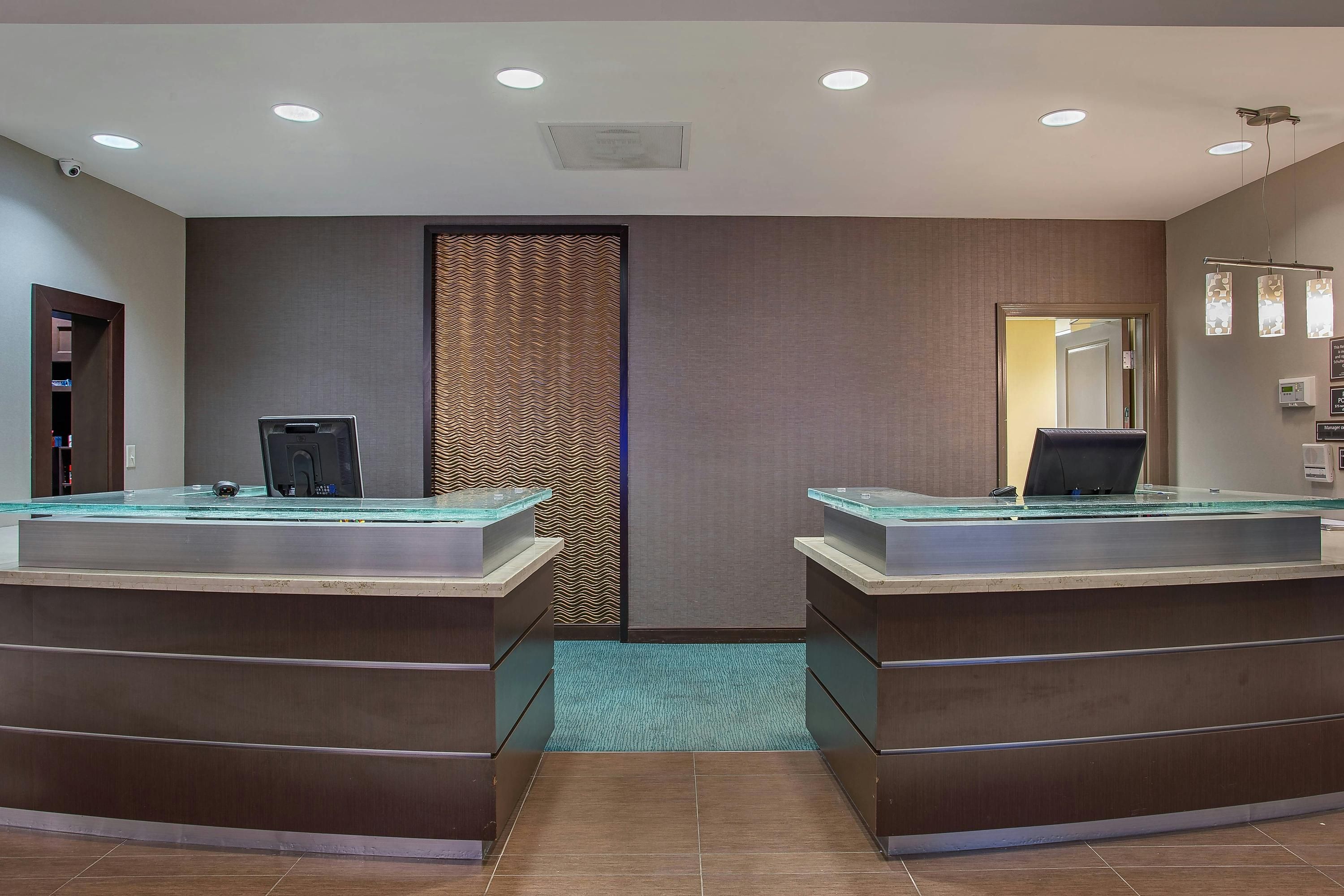Front desk Photo