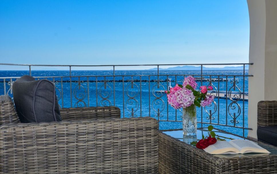 Balcony Photo