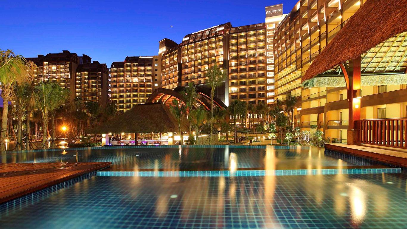 Pullman Oceanview Sanya Bay Resort & Spa, Sanya | HotelsCombined