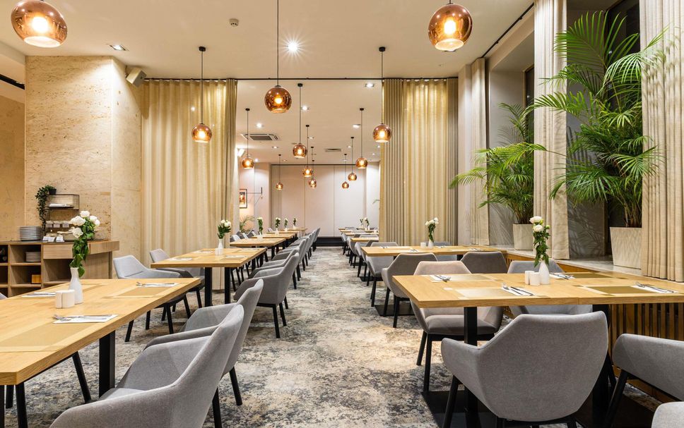 Restaurant Photo