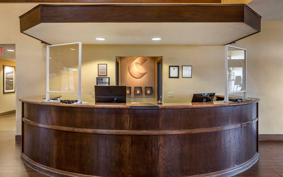 Front desk Photo