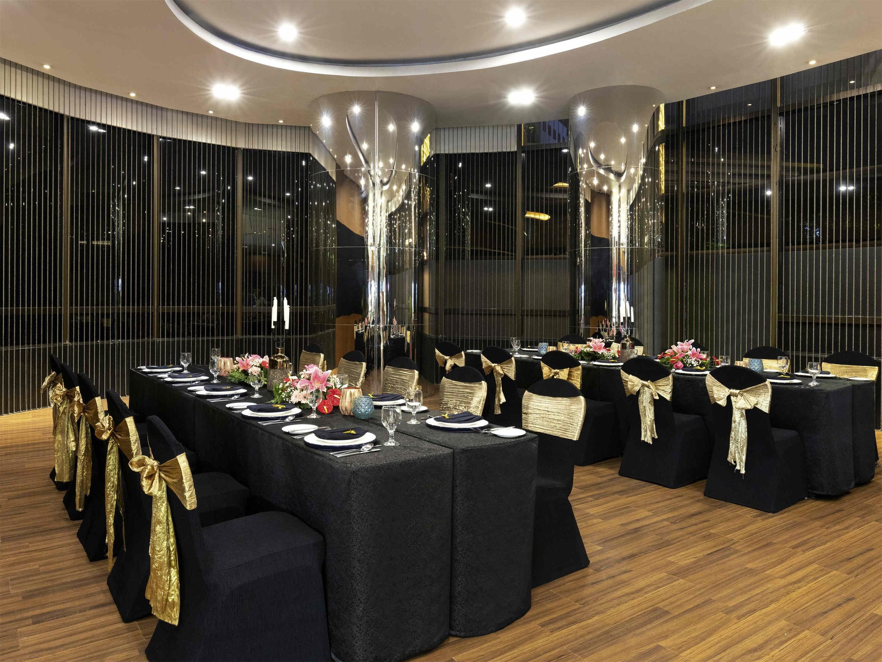 Banquet hall Photo