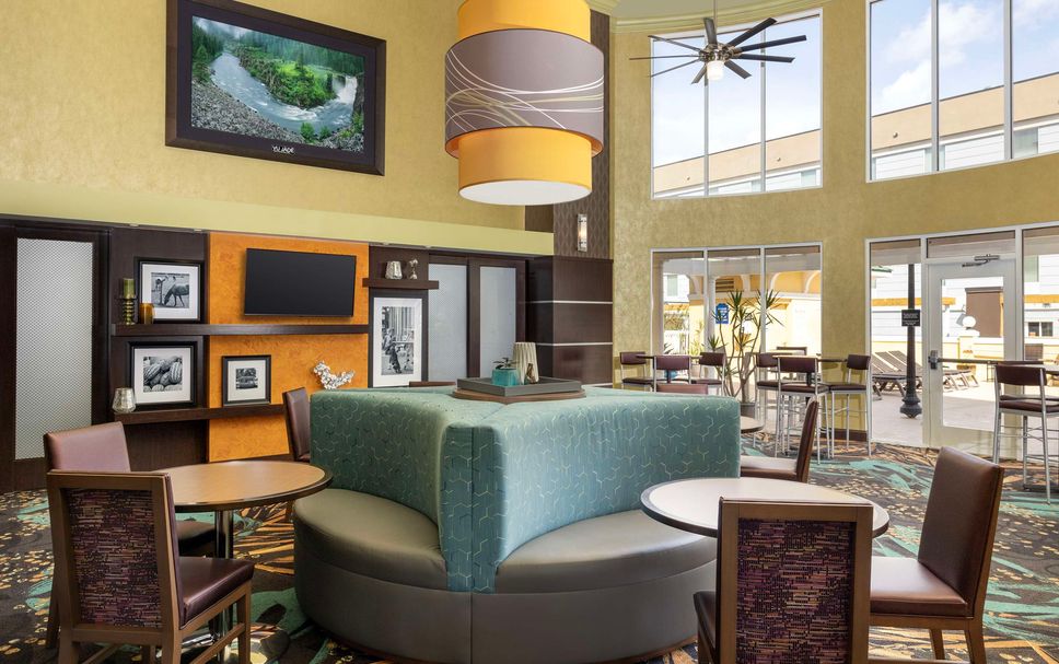 Lounge Photo