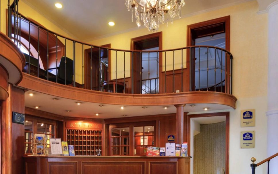 Front desk Photo