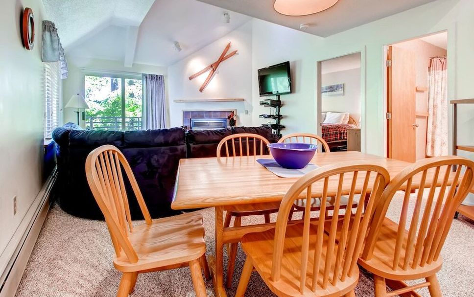 Dining room Photo