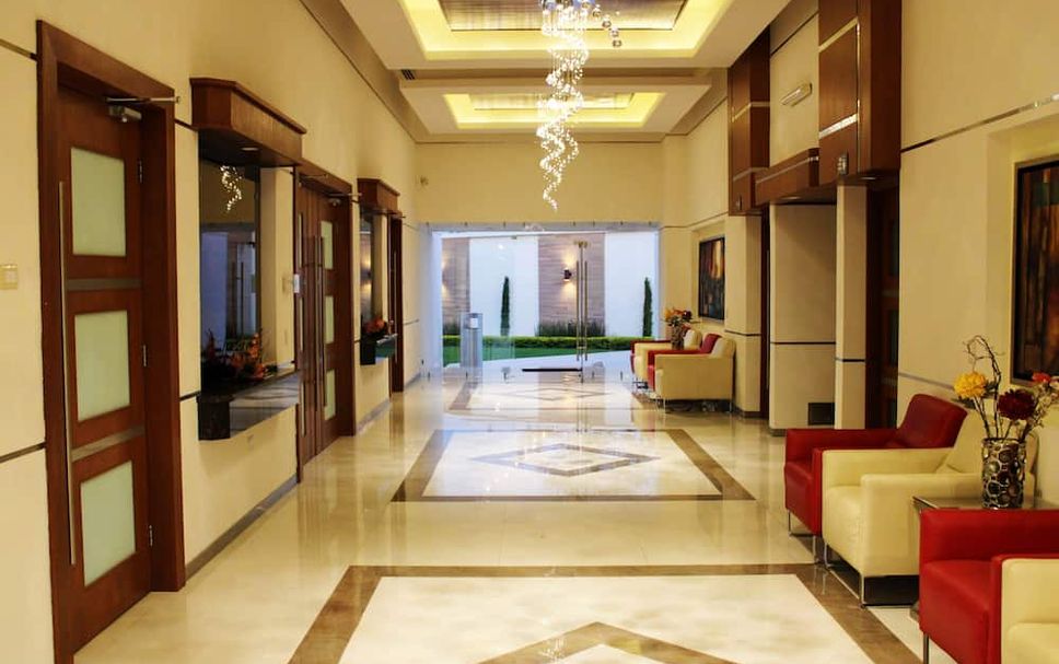 Lobby Photo