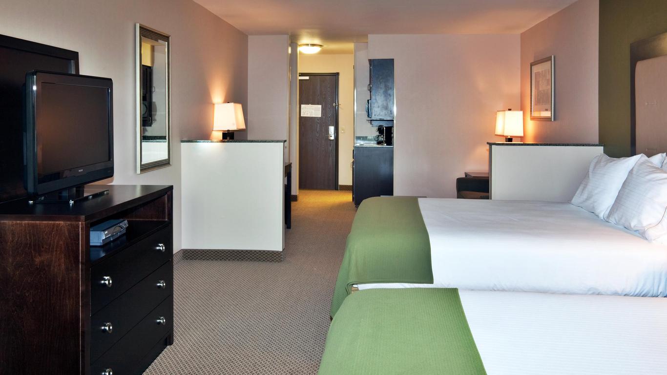 Holiday Inn Express & Suites Dewitt (Syracuse), An IHG Hotel
