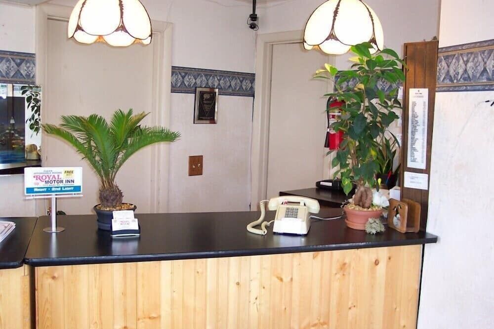 Front desk Photo