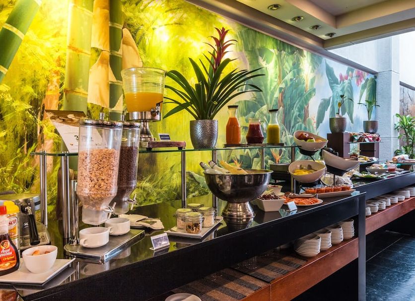 Buffet Photo