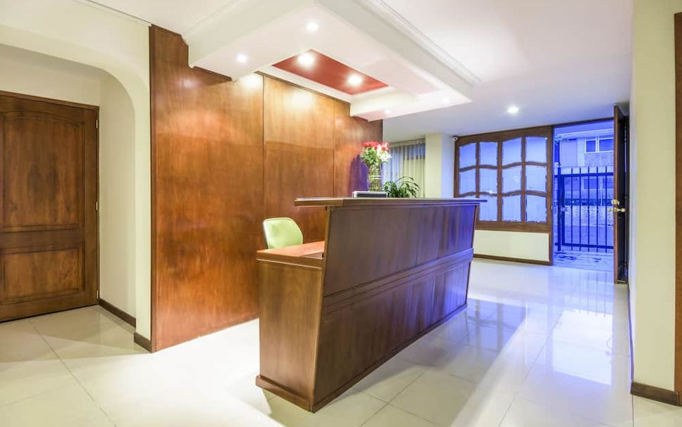 Front desk Photo