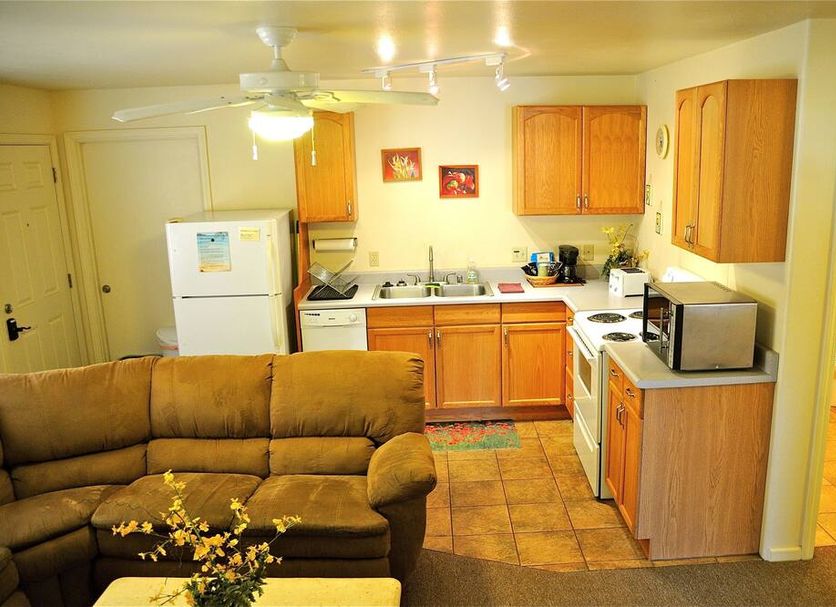 Kitchen Photo