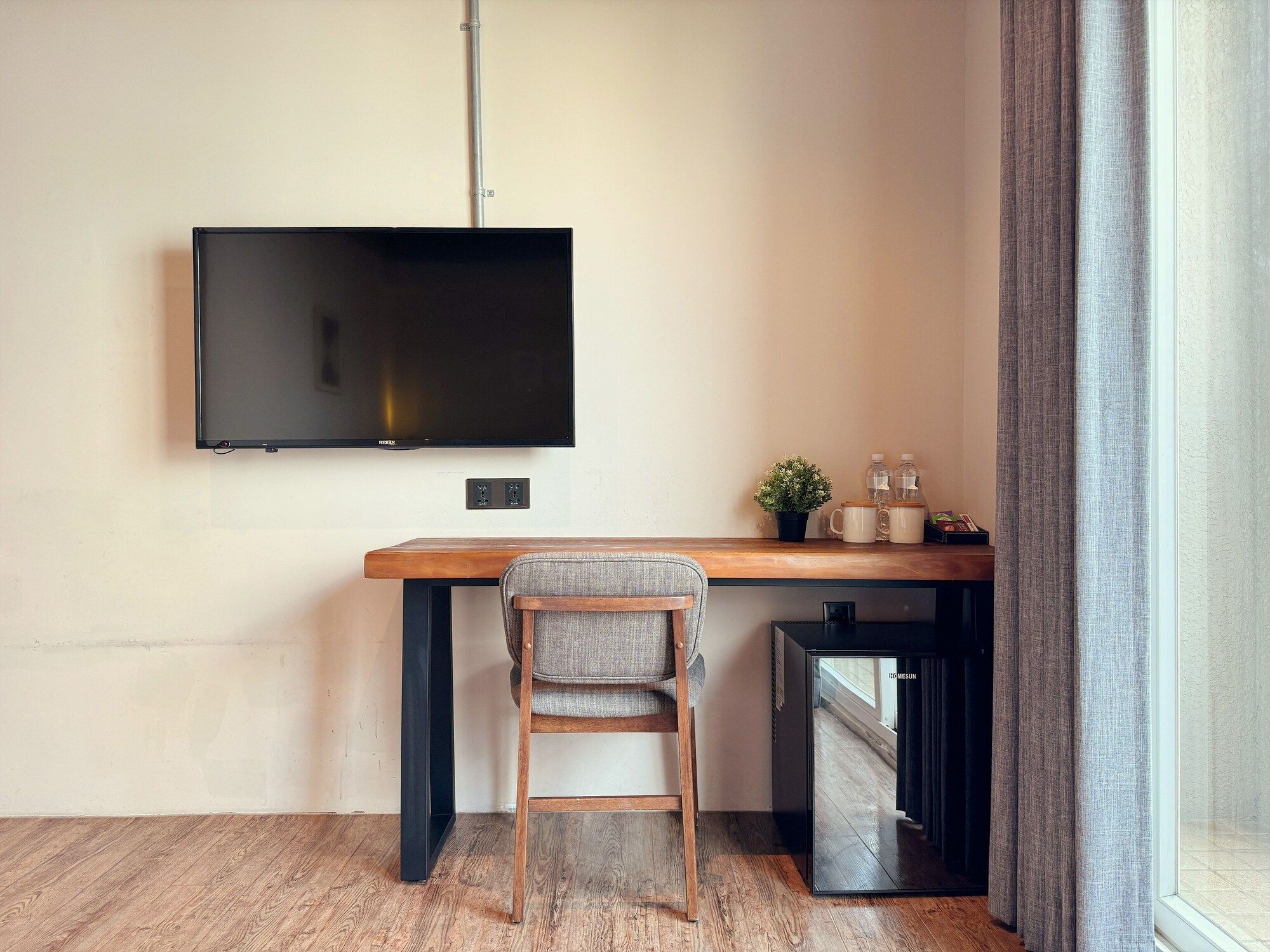 Room amenity