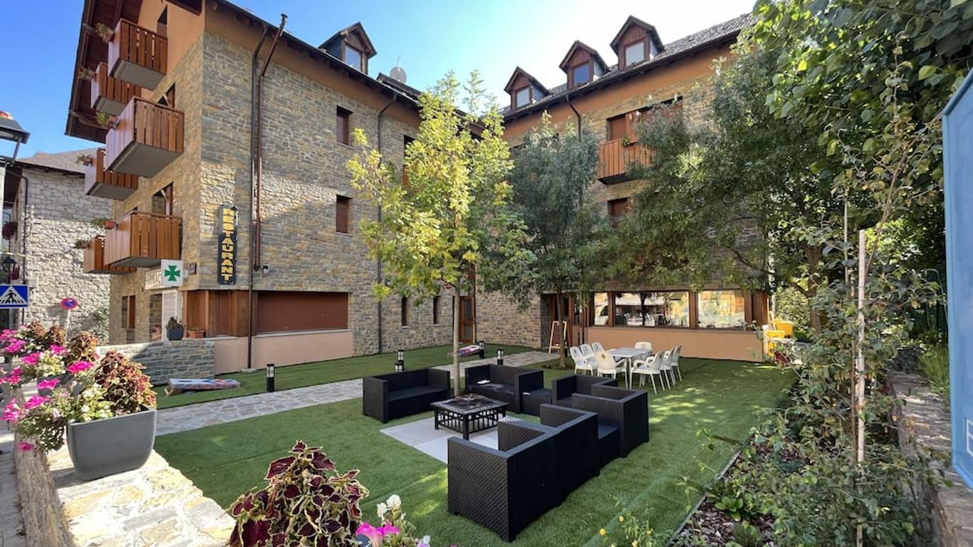 Hotel Els Encantats