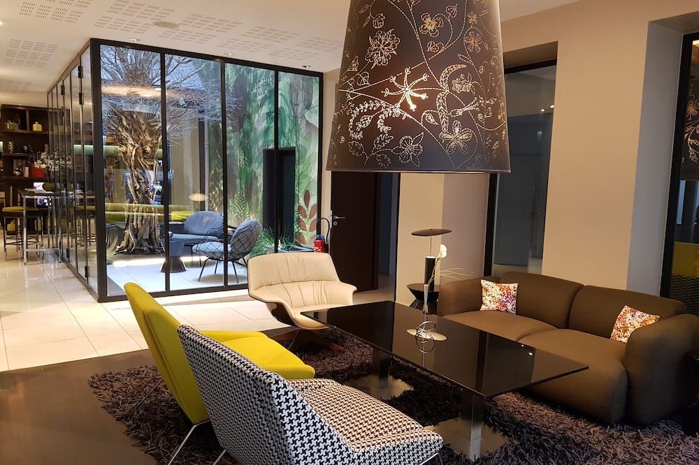 Lounge Photo