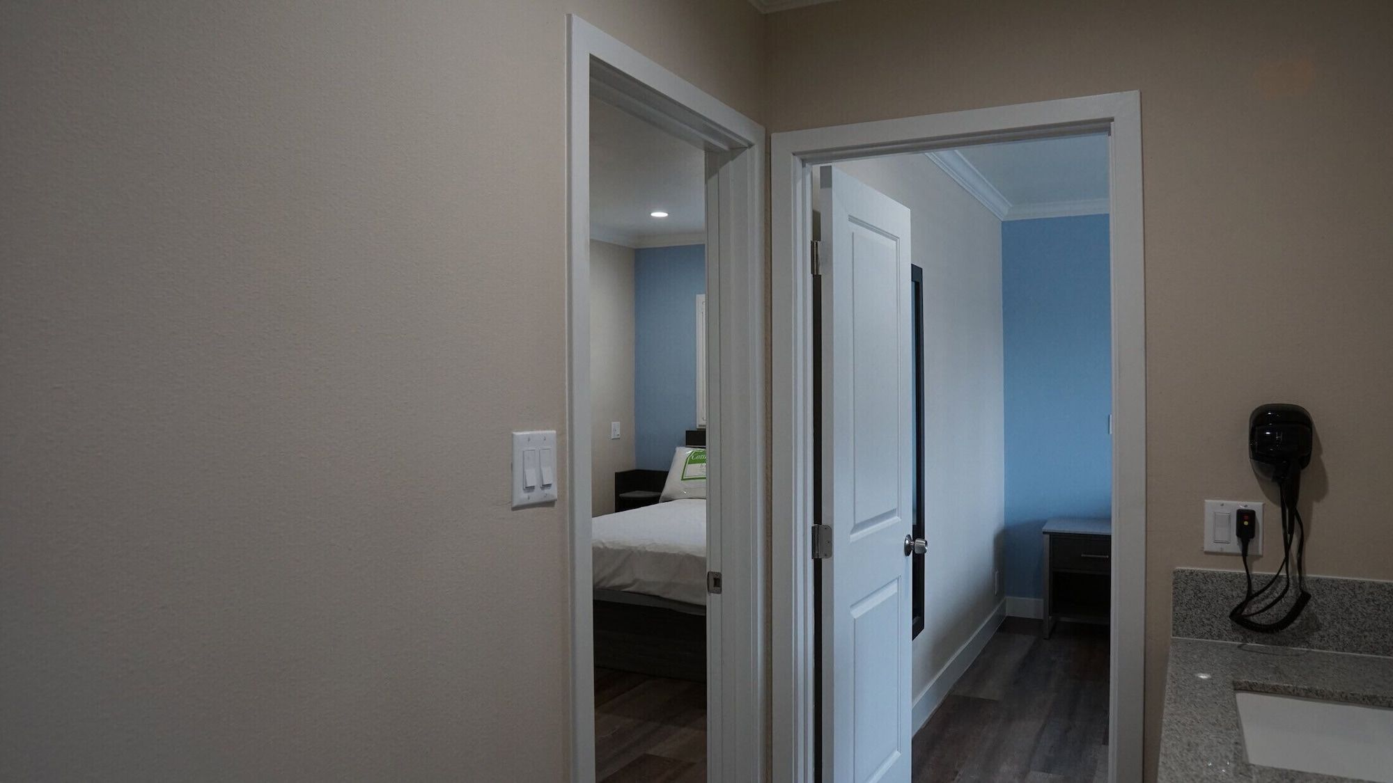 Room amenity