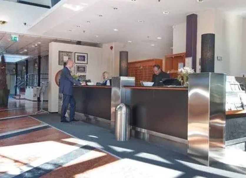 Front desk Photo