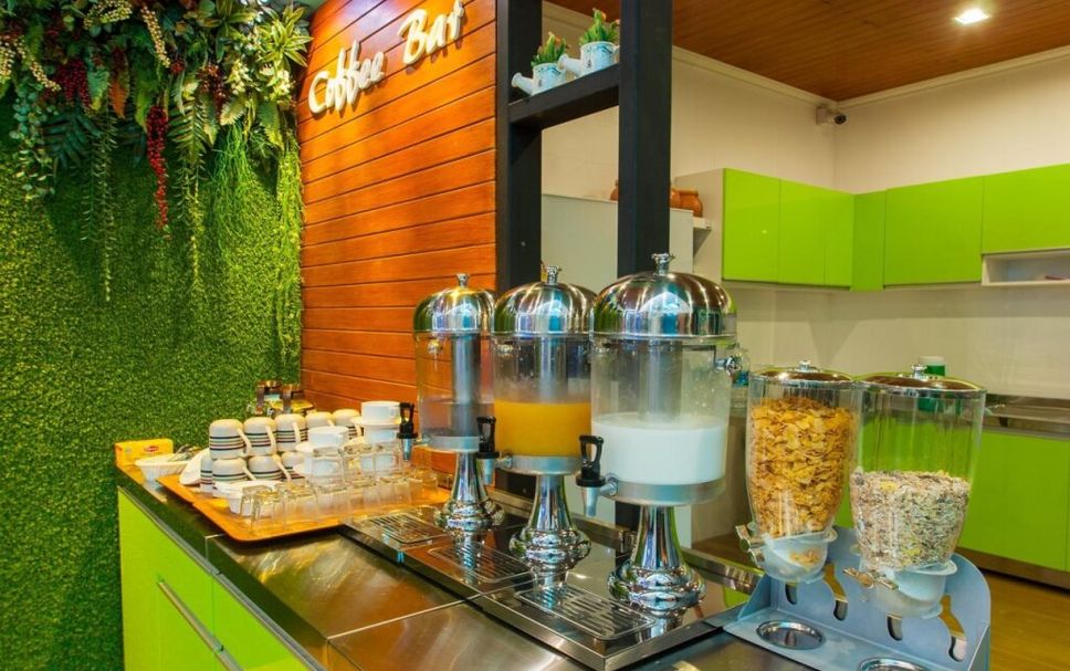 Buffet Photo