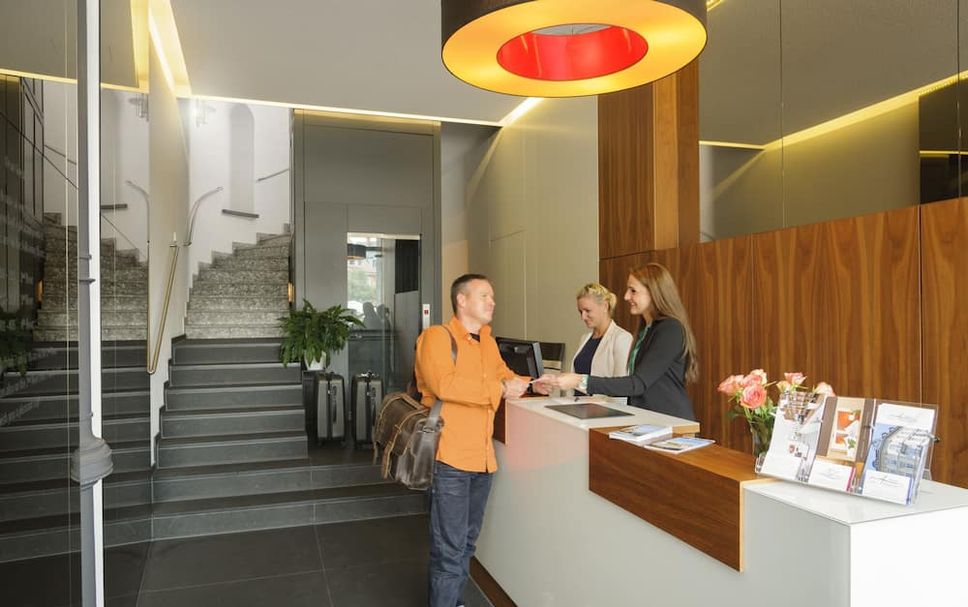 Front desk Photo