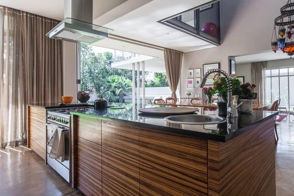 Kitchen Photo