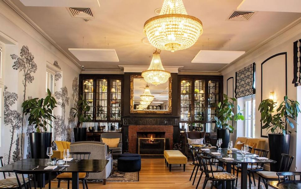 Restaurant Photo
