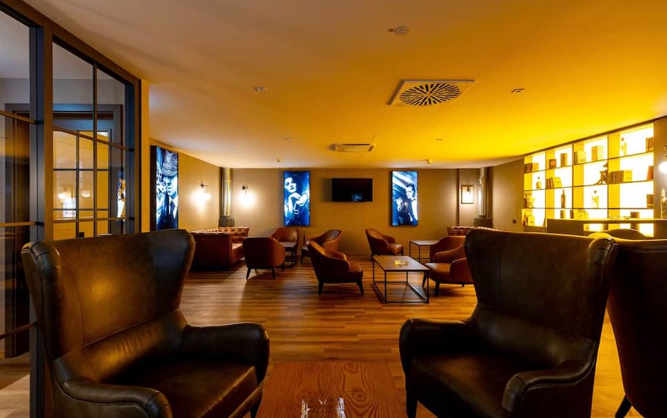 Lounge Photo