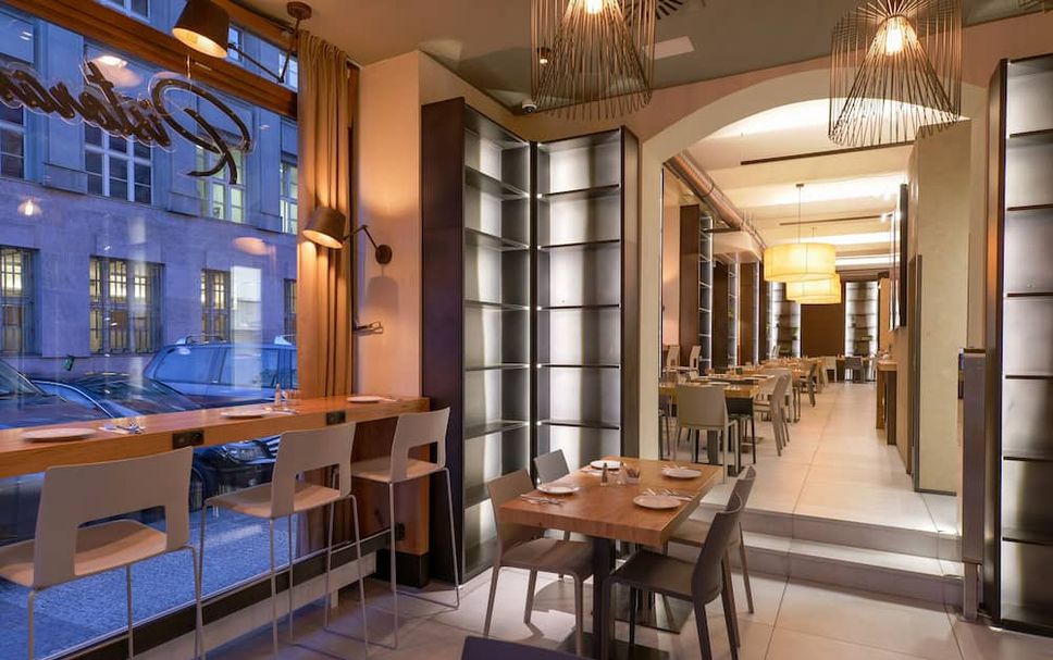 Restaurant Photo