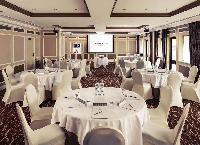 Banquet hall Photo