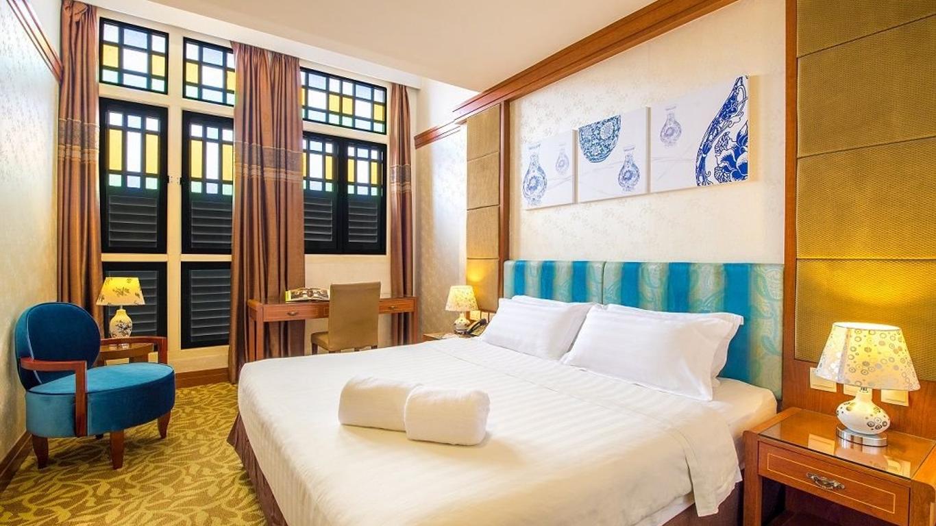 Santa Grand Hotel East Coast