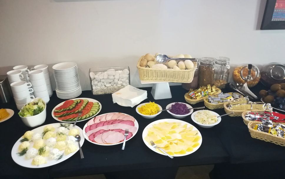 Buffet Photo