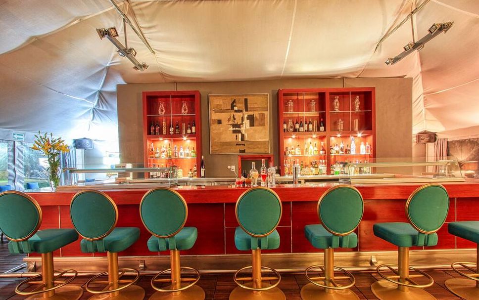 Bar Photo