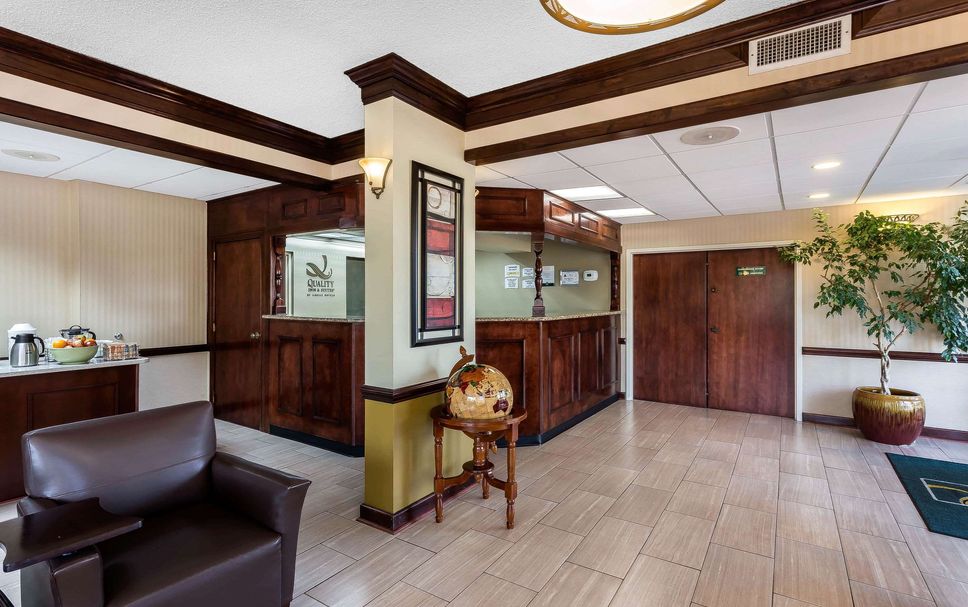 Front desk Photo