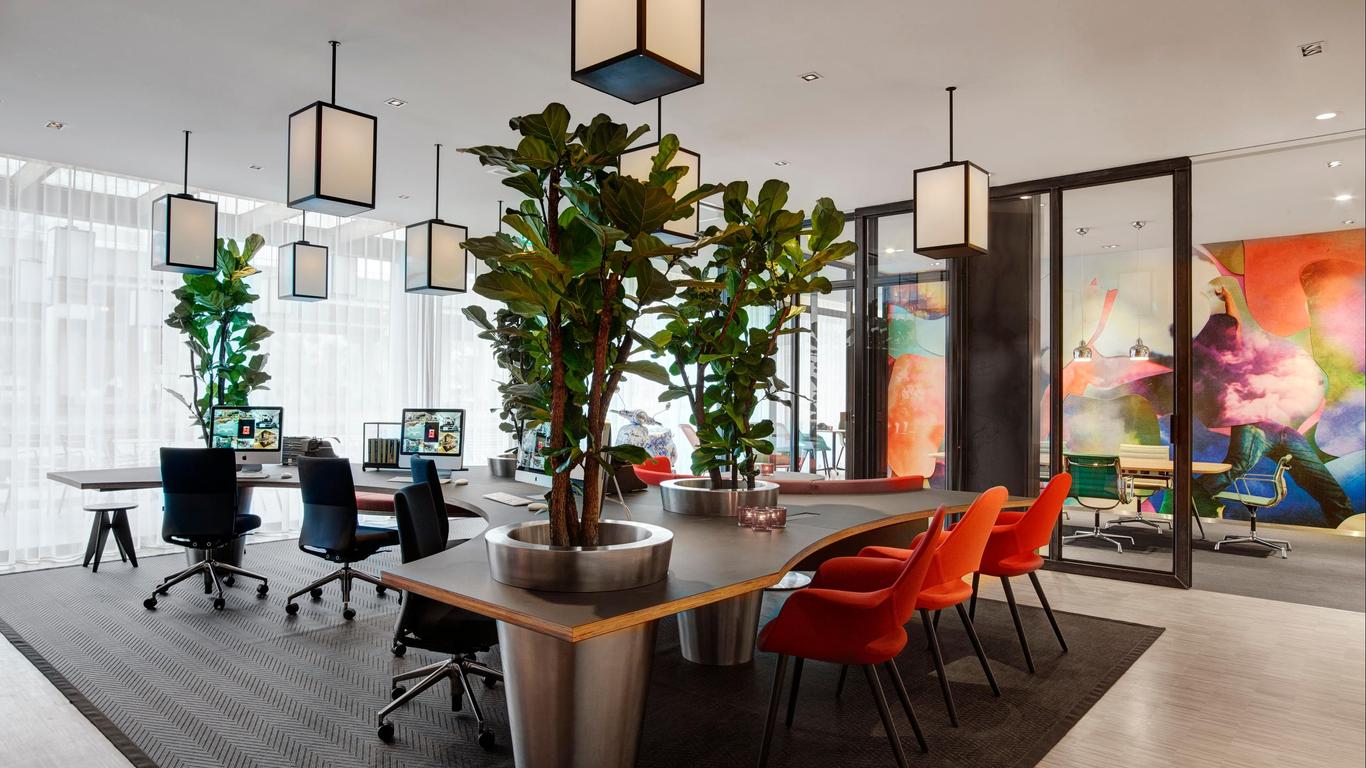 citizenM Schiphol Airport Hotel